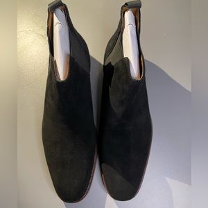 Black suede never worn Chelsea boots men's size 9